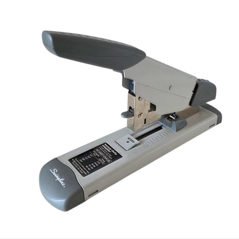 Swingline® Heavy Duty Stapler, 160 Sheets